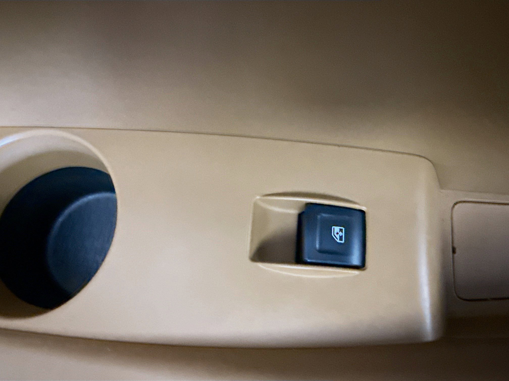 Used 2016 Cadillac Escalade Platinum image 30