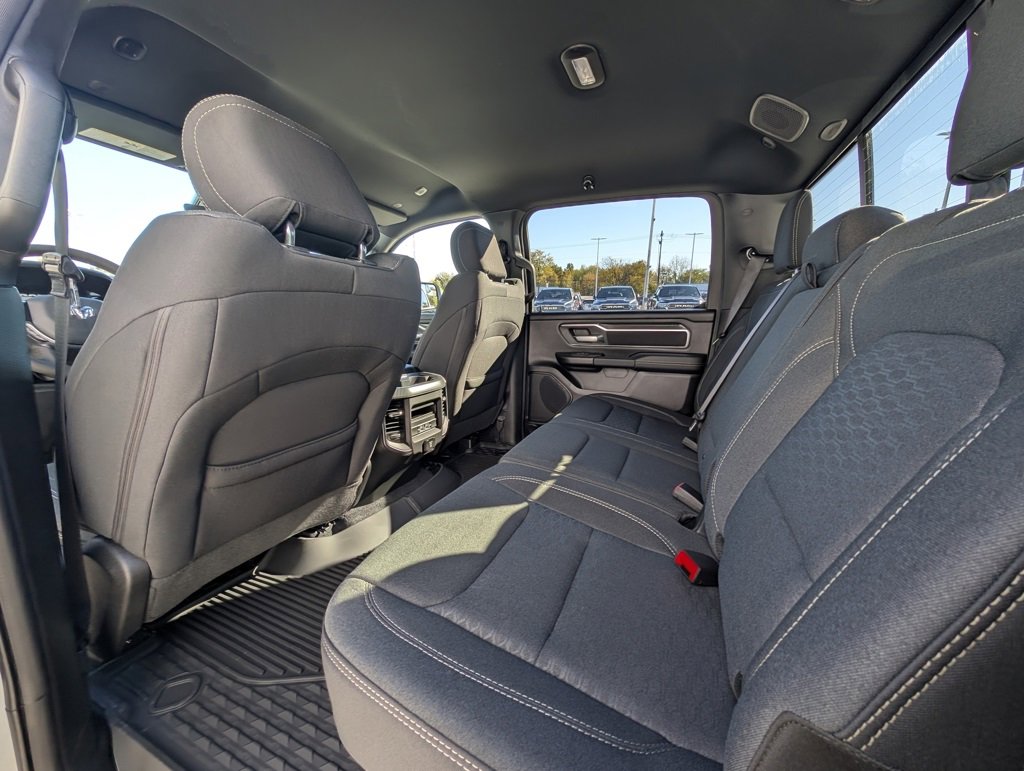 New 2026 RAM 1500 4x4 Crew Cab image 15