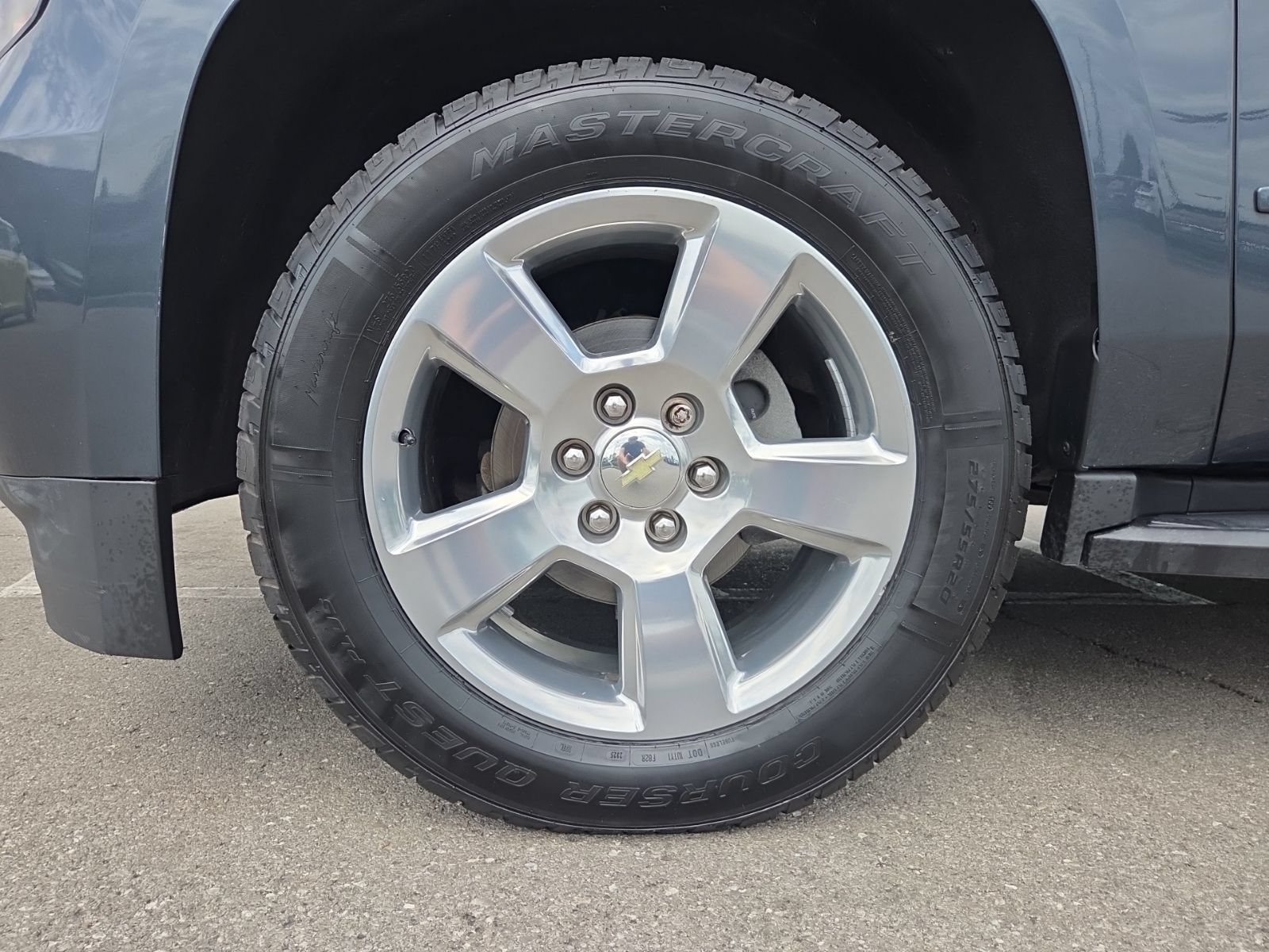Used 2019 Chevrolet Suburban LS w/ All-Season Package AWD/4WD image 16