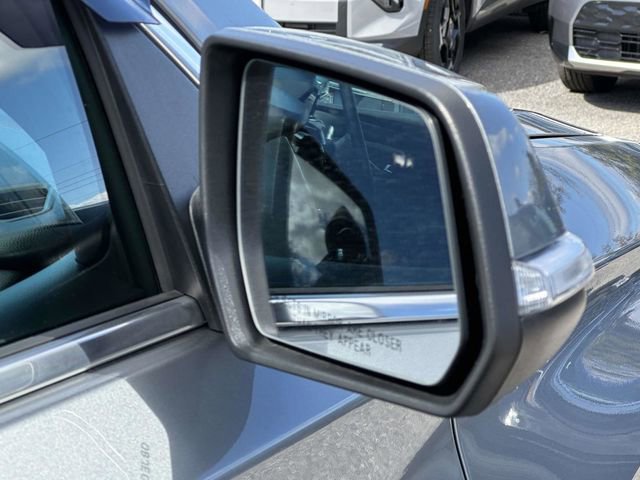 Used 2023 Chevrolet Traverse LT image 26