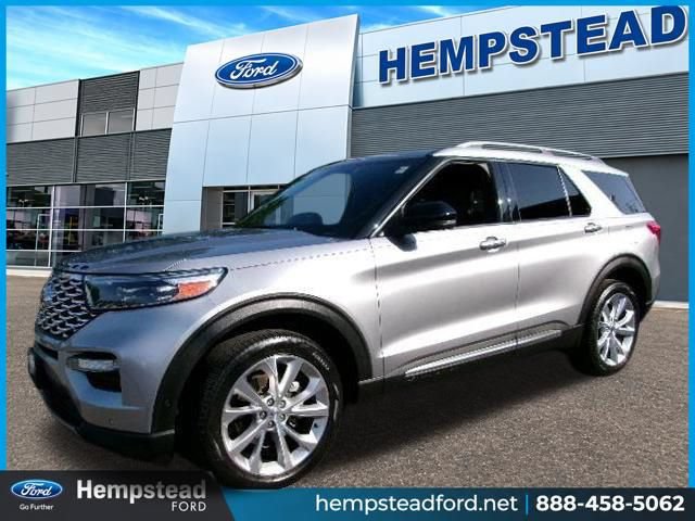 Certified 2022 Ford Explorer Platinum w/ Equipment Group 601A AWD/4WD image 1