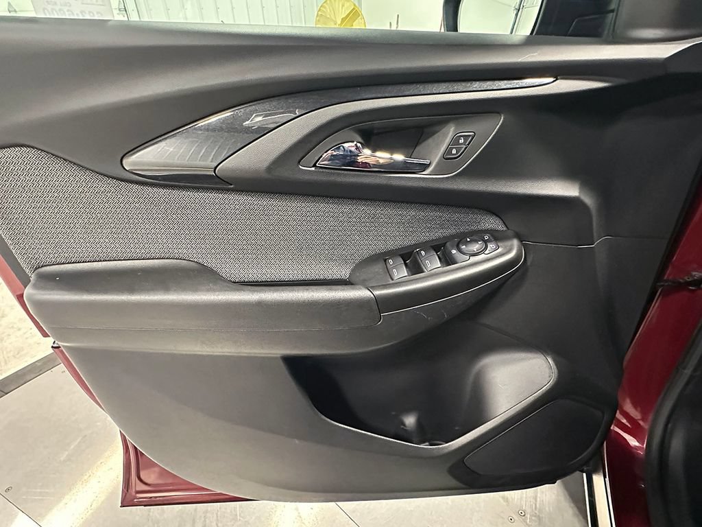 Used 2022 Chevrolet TrailBlazer LS AWD/4WD image 18