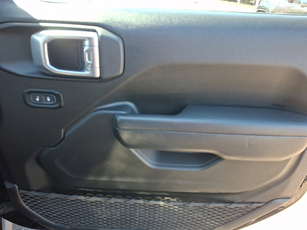 Certified 2025 Jeep Wrangler Unlimited Rubicon image 10