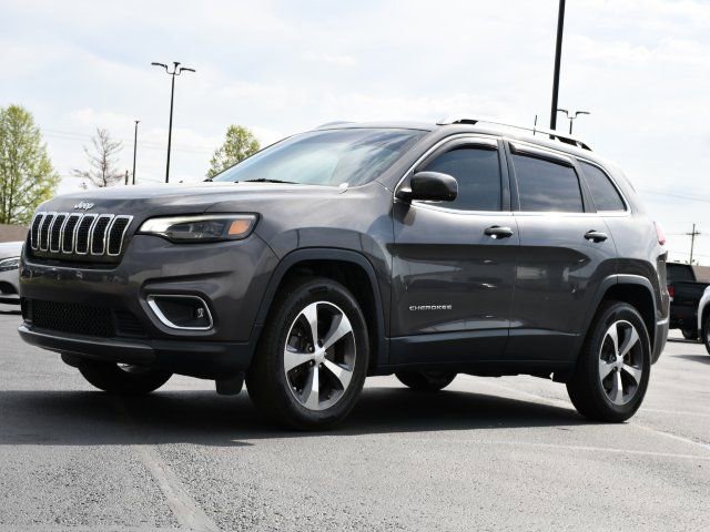 Used 2019 Jeep Cherokee Limited image 3