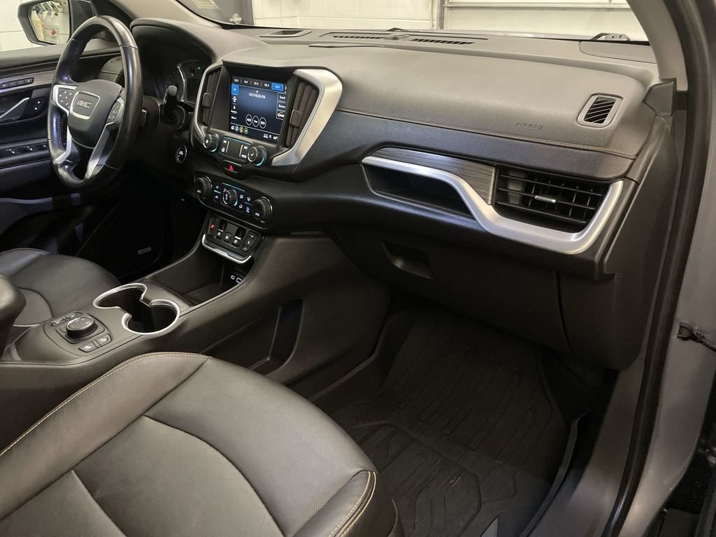 Used 2021 GMC Terrain SLT w/ LPO, Dark Accent Package AWD/4WD image 23