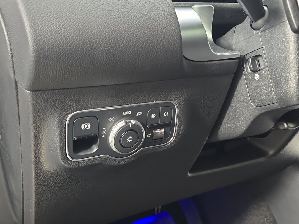 New 2026 Mercedes-Benz GLB 250 4MATIC image 18