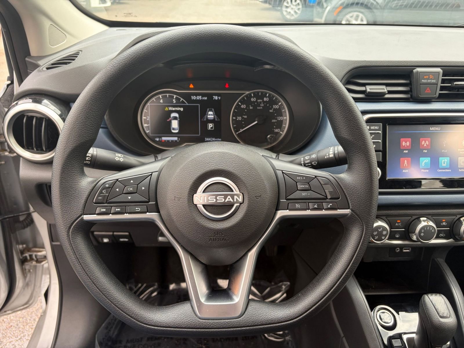 Used 2025 Nissan Versa SV FWD image 27