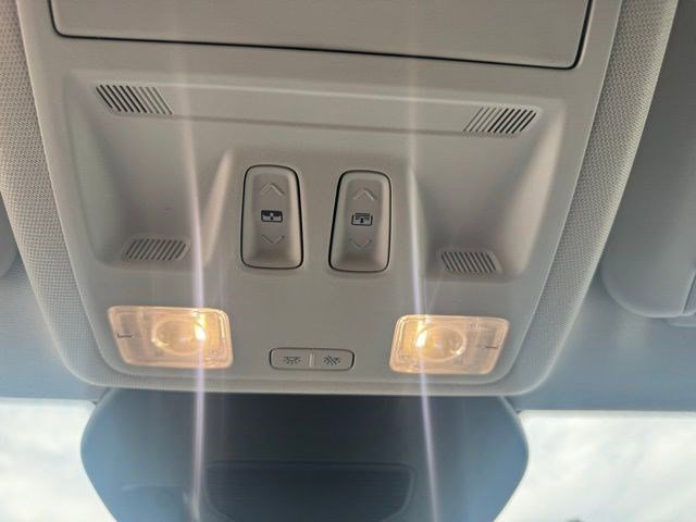 Certified 2024 Ford Escape Platinum w/ Class II Trailer Tow Package AWD/4WD image 18