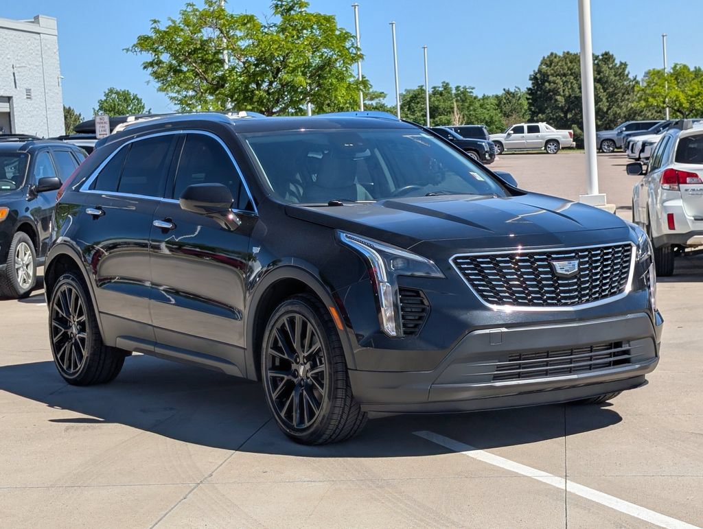 Used 2023 Cadillac XT4 Luxury w/ LPO, Onyx Lite Package AWD/4WD image 6