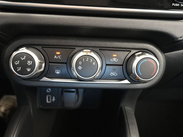 Used 2025 Nissan Versa S w/ Trunk Package FWD image 23
