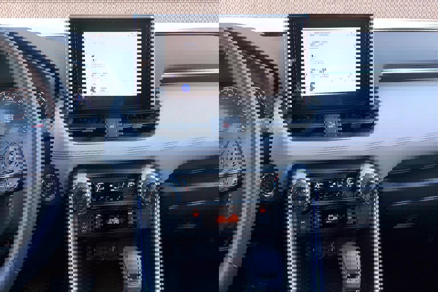 Used 2025 Toyota RAV4 XLE image 6