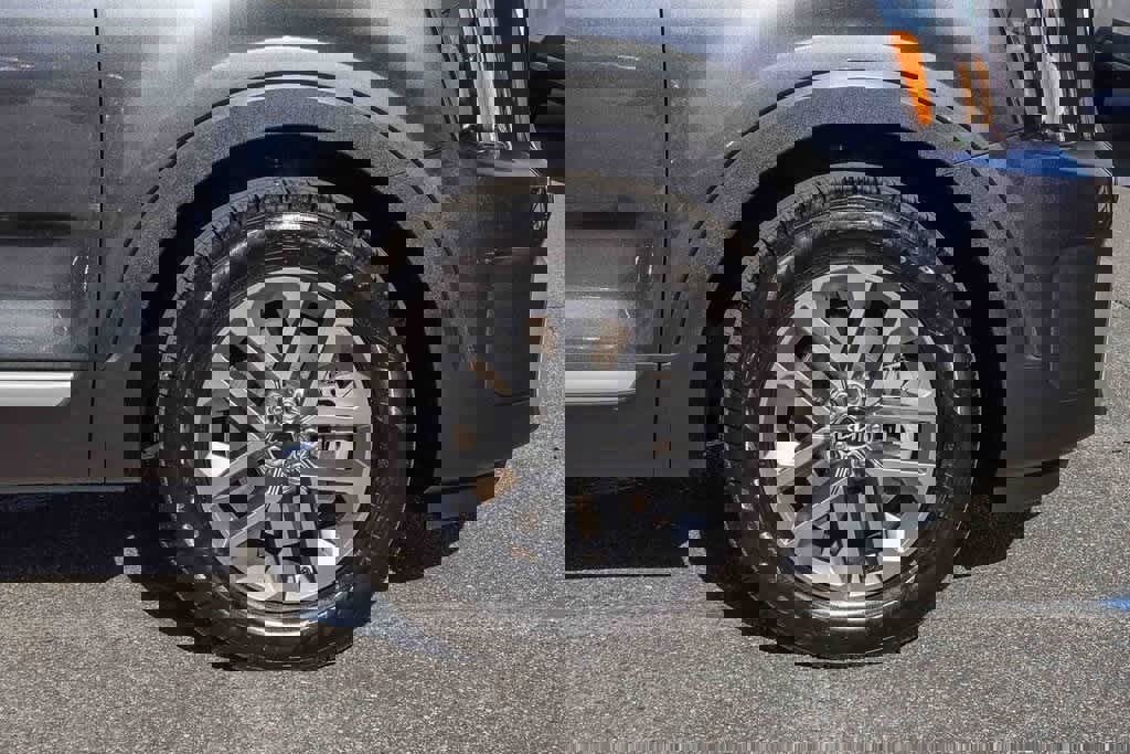 Certified 2024 Kia Telluride LX image 10