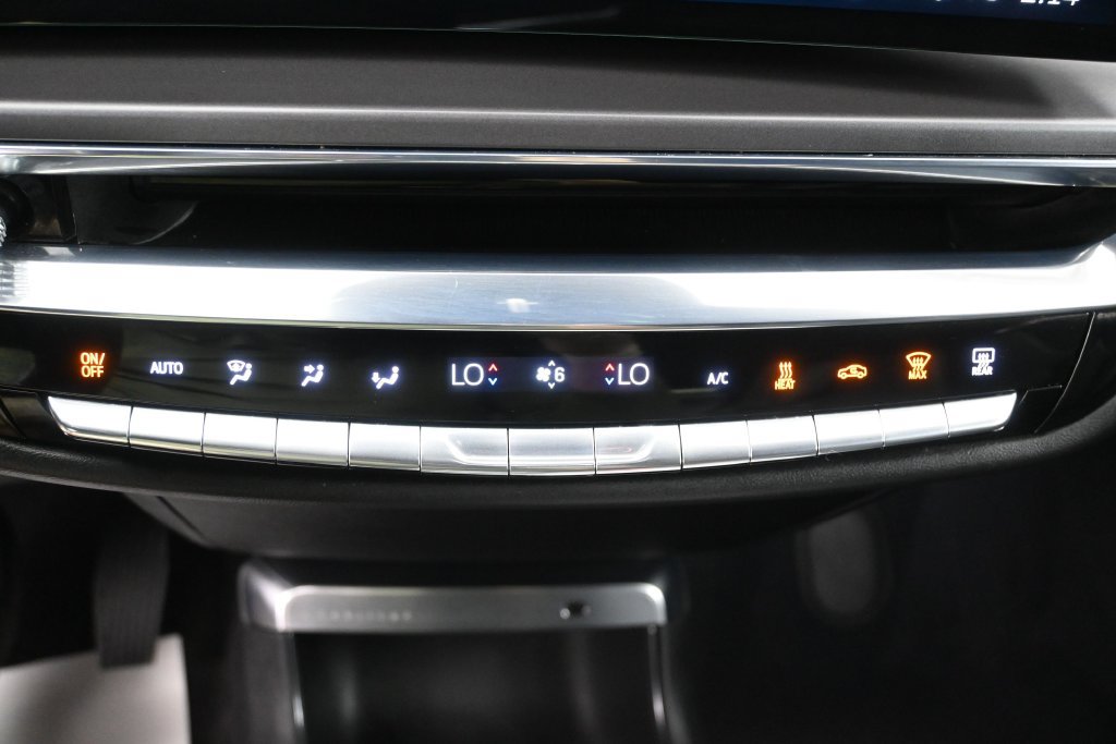 Used 2024 Cadillac Lyriq Tech RWD image 29