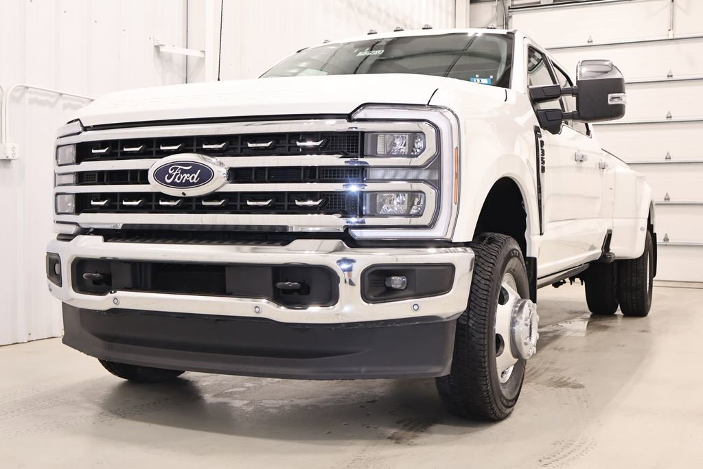 Certified 2025 Ford F350 Lariat w/ Lariat Ultimate Package image 6