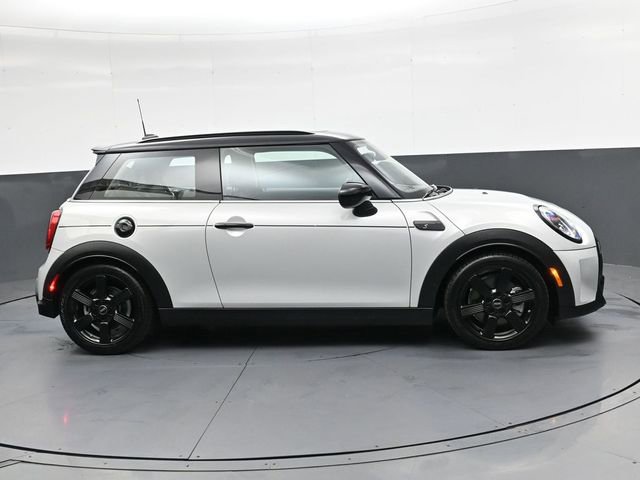 Used 2022 MINI Cooper S image 3