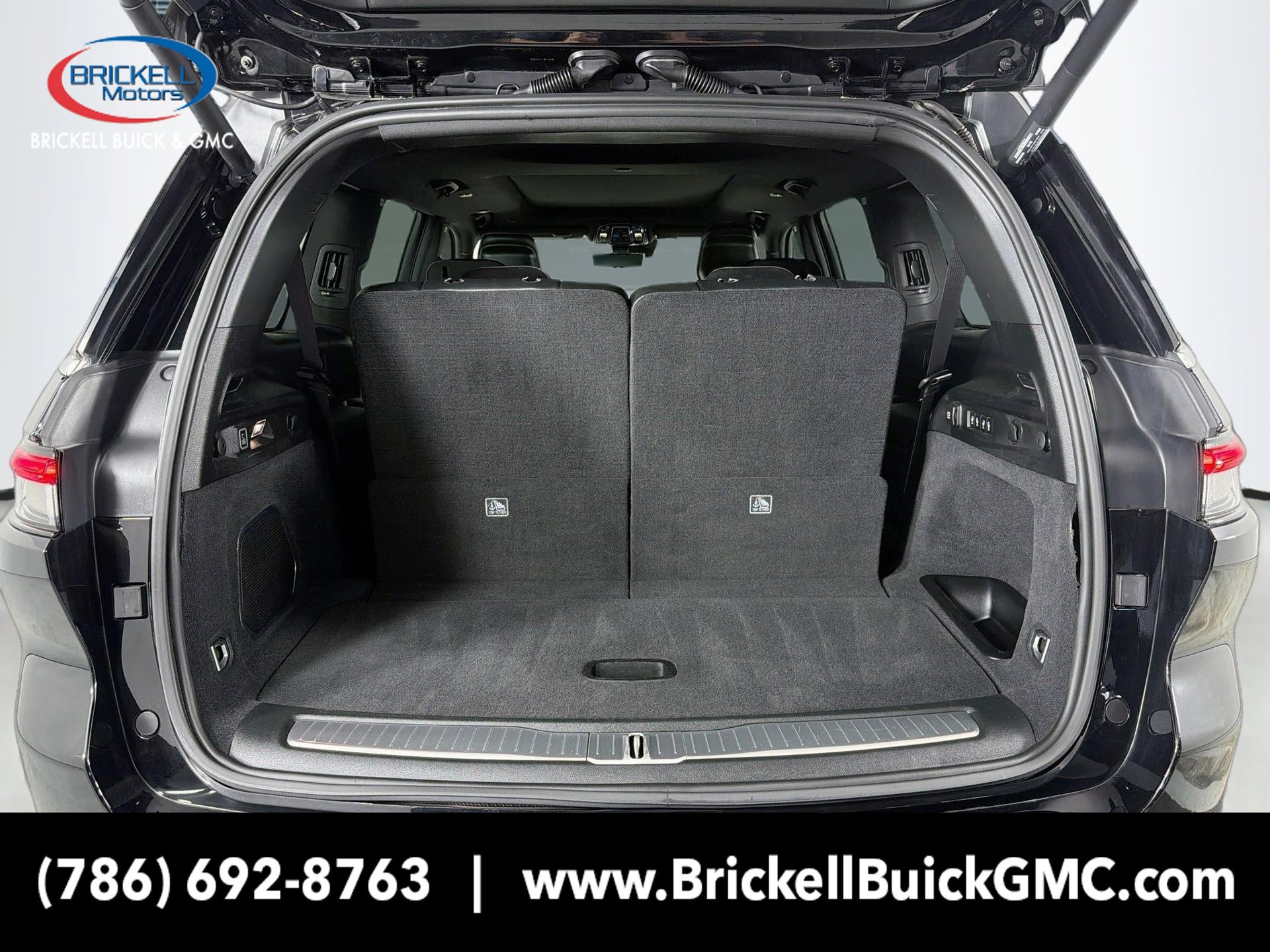 Used 2023 Jeep Grand Cherokee L Overland w/ Luxury Tech Group IV RWD image 14
