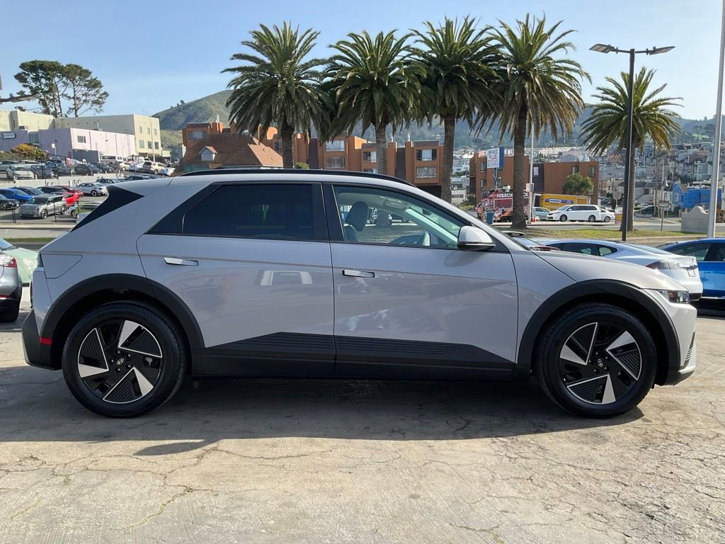 Used 2025 Hyundai Ioniq 5 SEL image 3