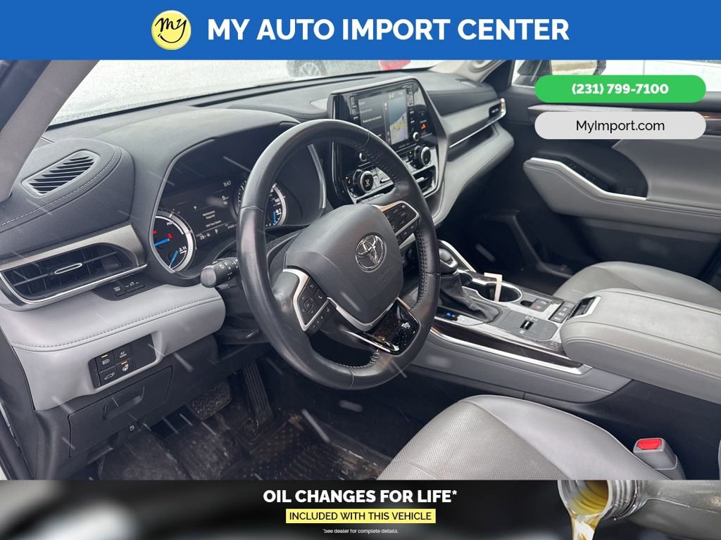 Used 2022 Toyota Highlander Limited image 8