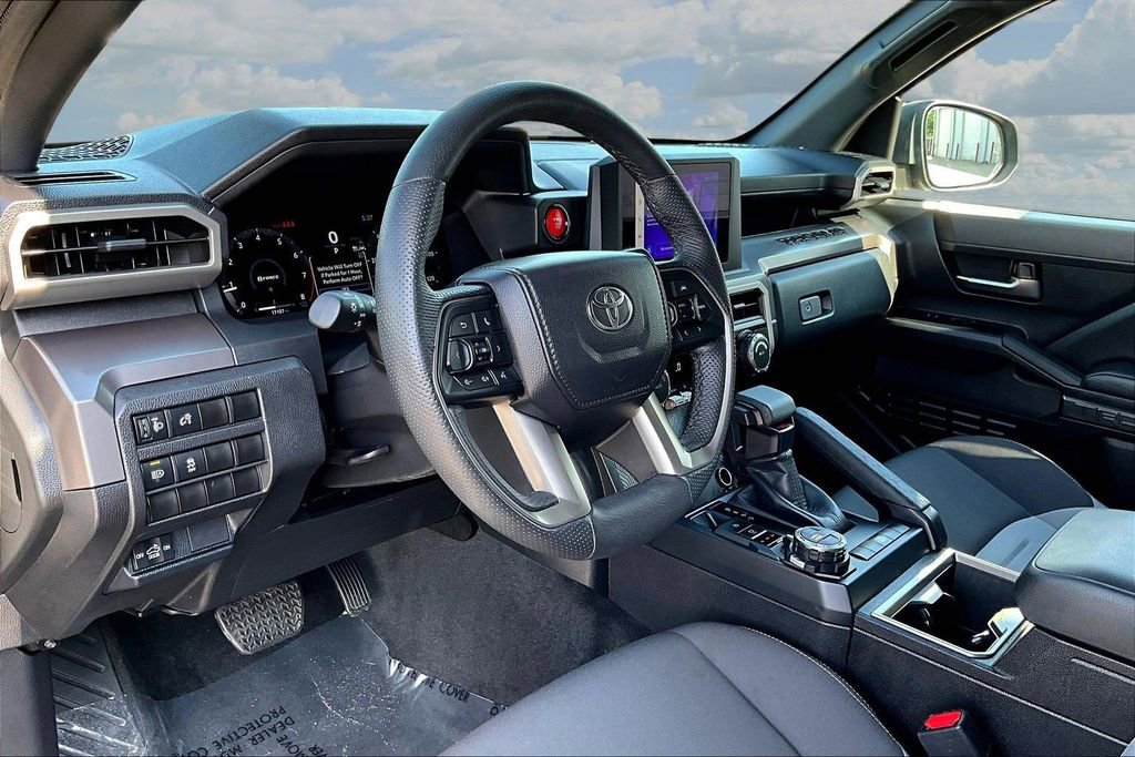Used 2025 Toyota Tacoma TRD Off-Road AWD/4WD image 20