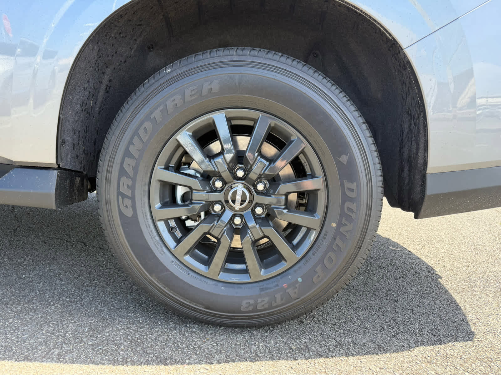 New 2026 Nissan Armada SV image 5