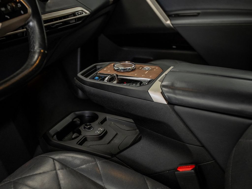 Used 2023 BMW iX xDrive50 w/ Premium Package AWD/4WD image 18