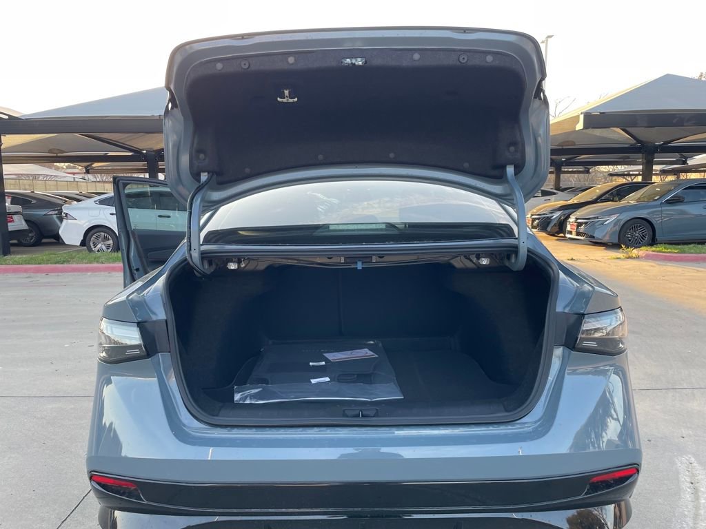 New 2026 Nissan Sentra SR w/ Floor Mat Package FWD image 28