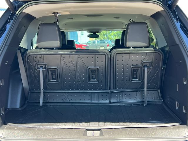 Used 2020 Chevrolet Traverse LT w/ LPO, Floor Liner Package AWD/4WD image 40