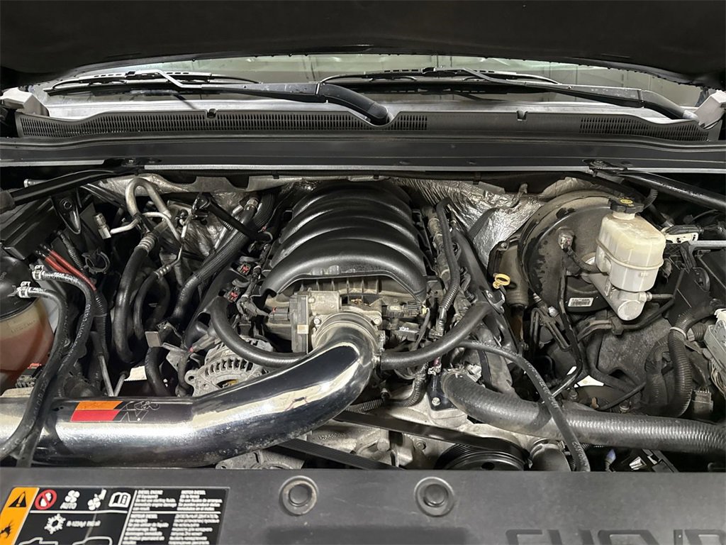 Used 2017 Chevrolet Suburban LT w/ Luxury Package image 25