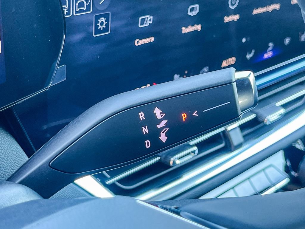 New 2026 Chevrolet Equinox EV LT image 18