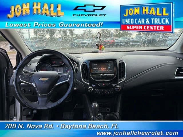 Used 2018 Chevrolet Cruze Premier image 16