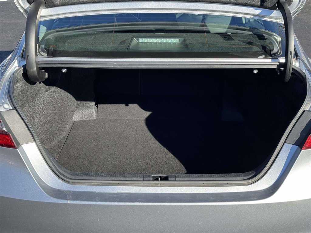 Used 2023 Toyota Camry SE image 15