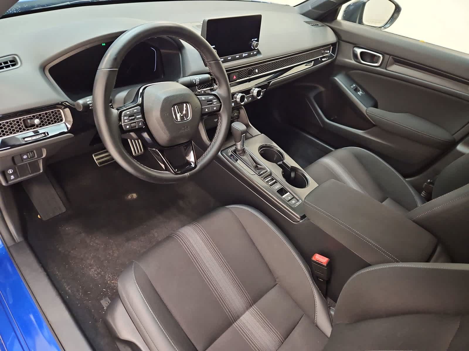 Used 2024 Honda Civic Sport image 2