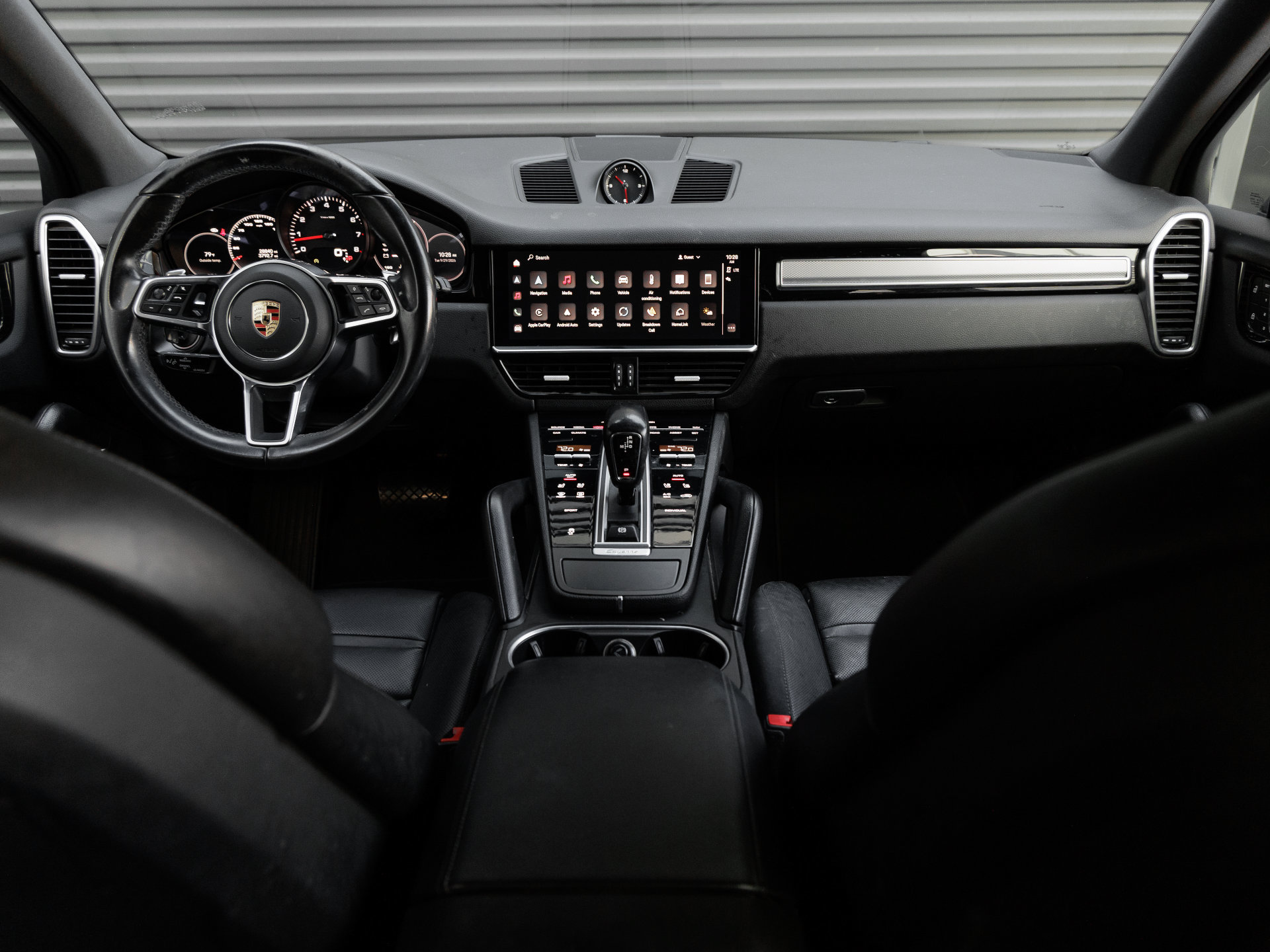 Certified 2023 Porsche Cayenne Platinum Edition AWD/4WD image 18