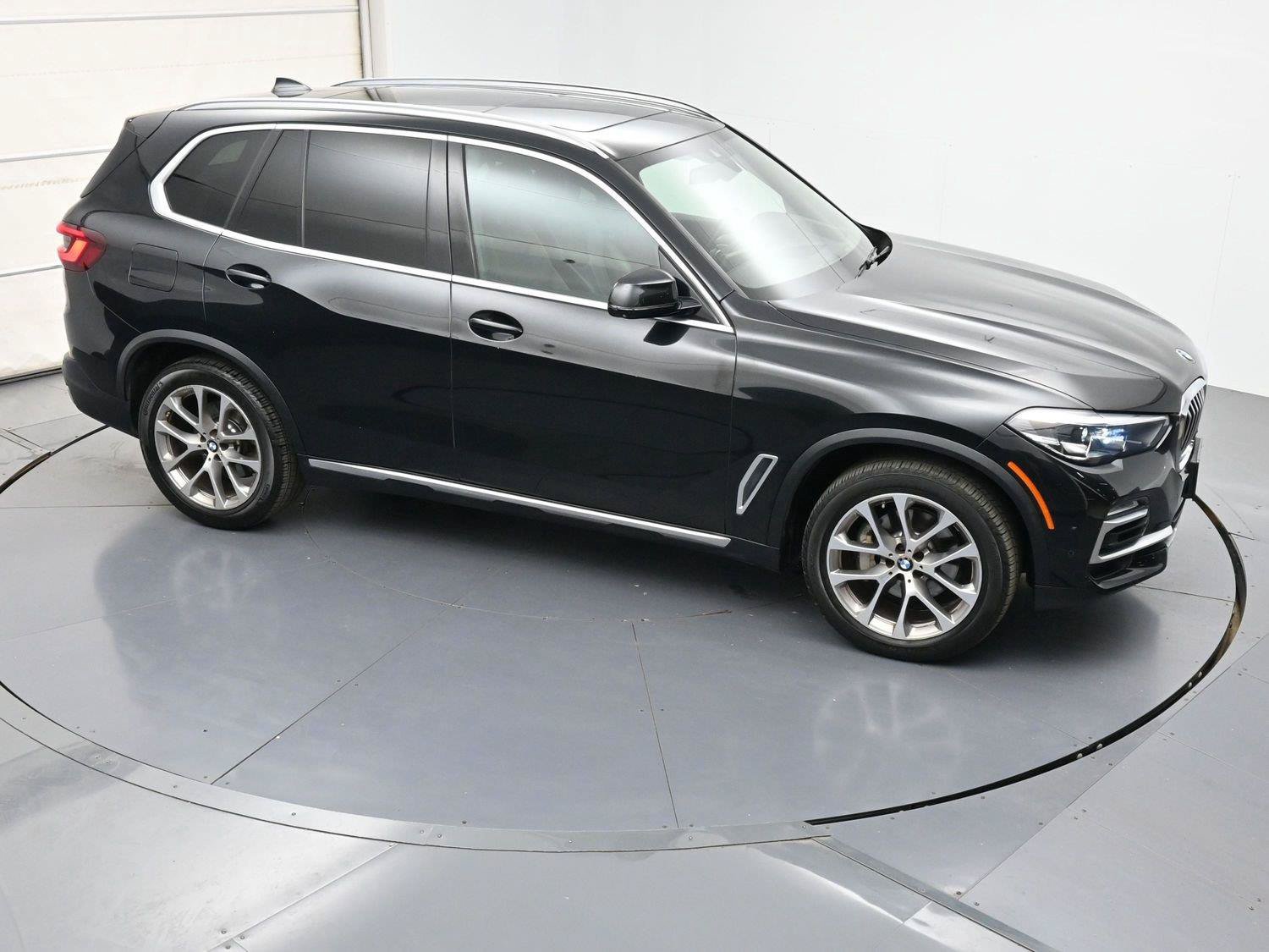 Used 2021 BMW X5 xDrive40i w/ Premium Package 2 AWD/4WD image 35