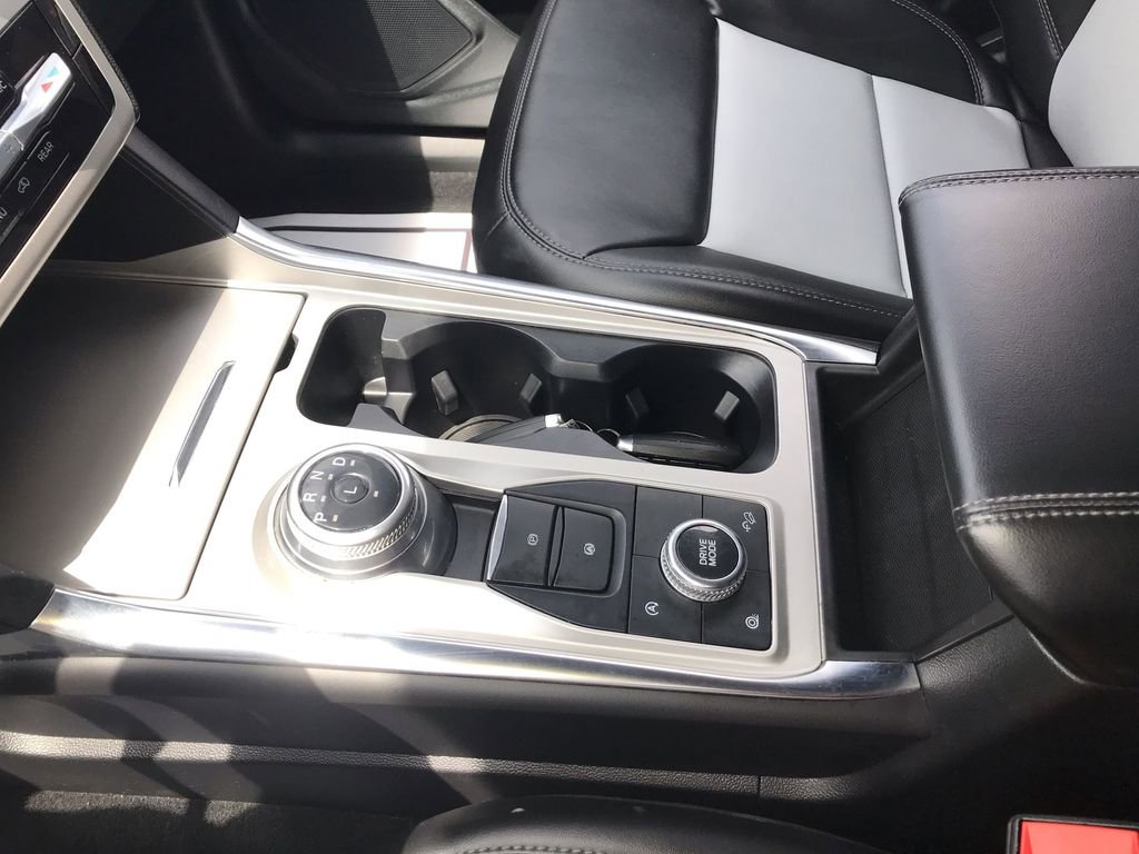 Used 2023 Ford Explorer XLT w/ Equipment Group 202A AWD/4WD image 21