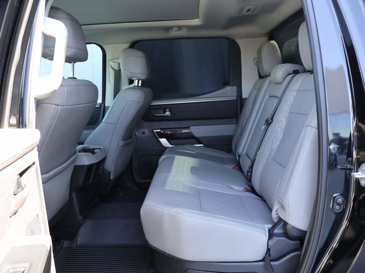 Used 2024 Toyota Tundra Limited AWD/4WD image 11