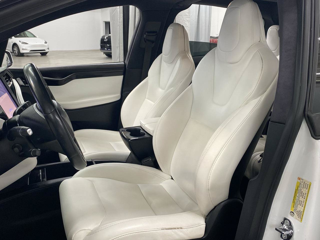 Used 2018 Tesla Model X 75D AWD/4WD image 13
