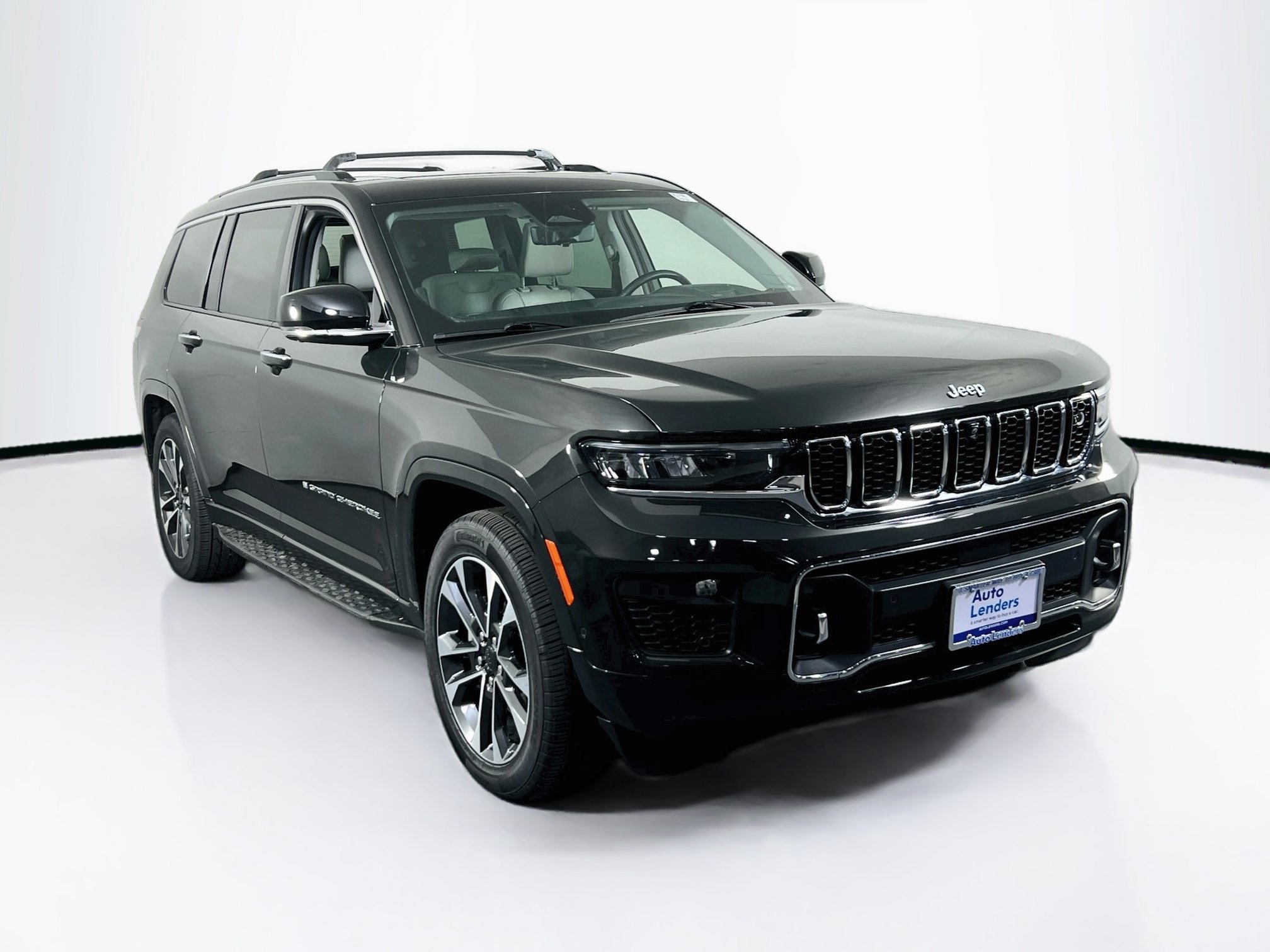 Used 2022 Jeep Grand Cherokee L Overland w/ Advanced Protech Group III AWD/4WD image 3