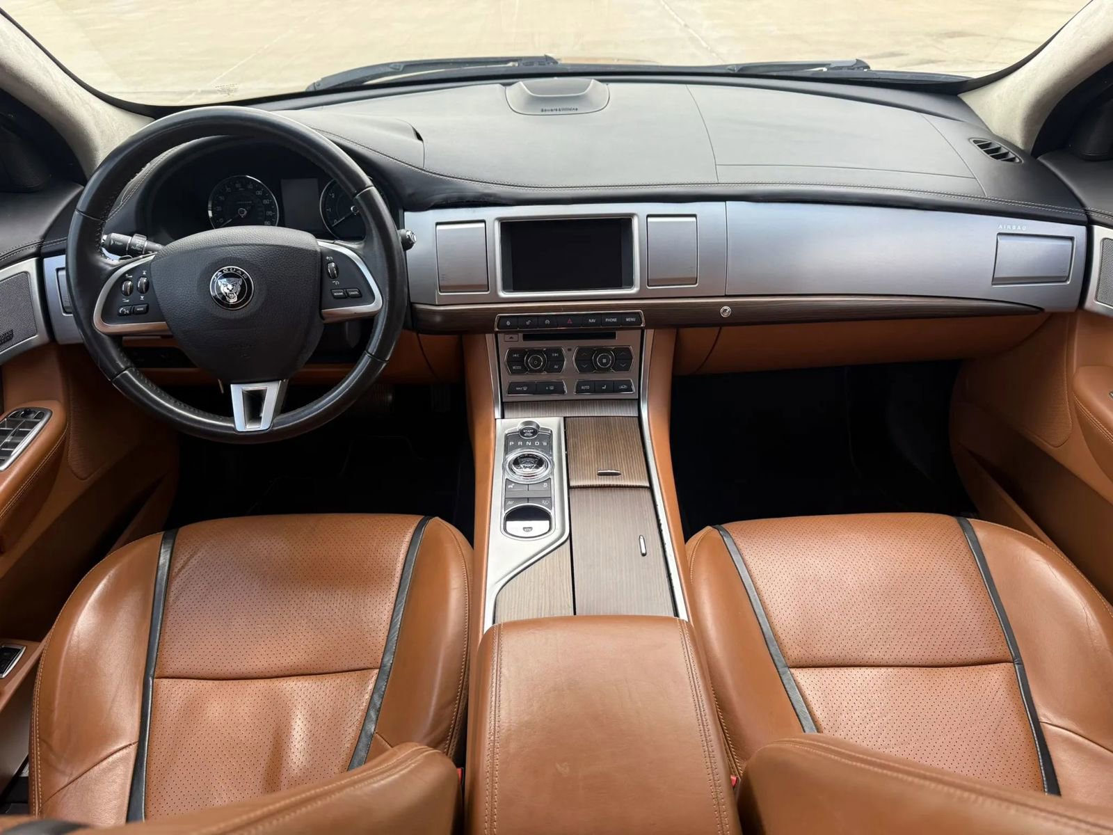 Used 2015 Jaguar XF Portfolio image 13