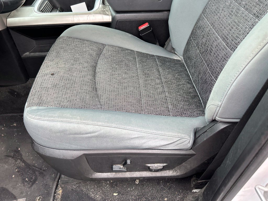 Used 2019 RAM 1500 Big Horn AWD/4WD image 14