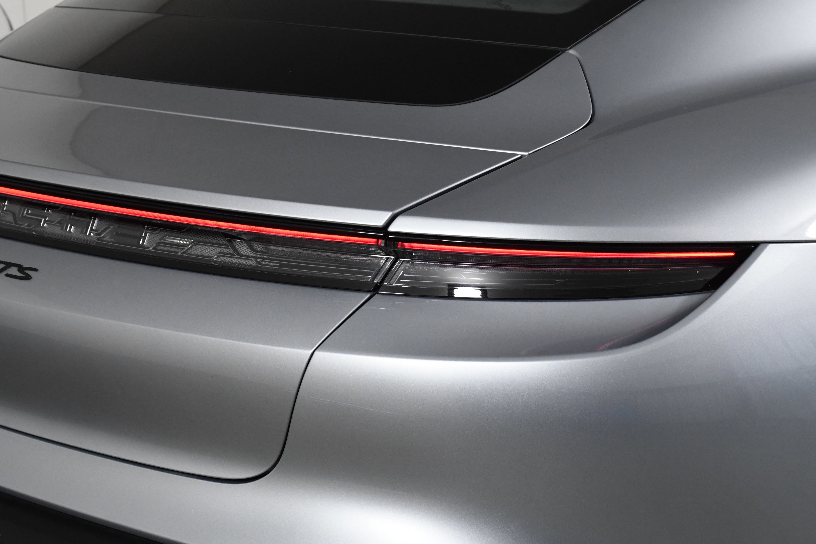 Used 2022 Porsche Taycan GTS w/ Premium Package (P6U) image 31