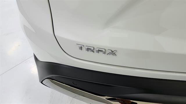 Used 2025 Chevrolet Trax ACTIV w/ Sunroof Package FWD image 36