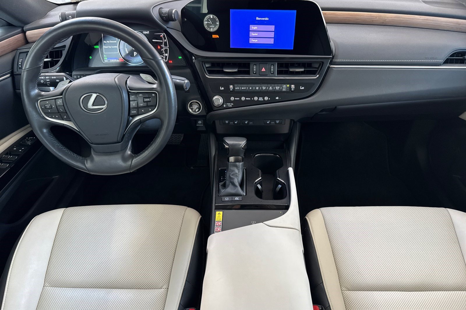 Certified 2023 Lexus ES 300h w/ Premium Package FWD image 17