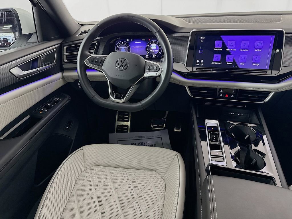 Used 2025 Volkswagen Atlas Cross Sport SEL Premium R-Line image 27