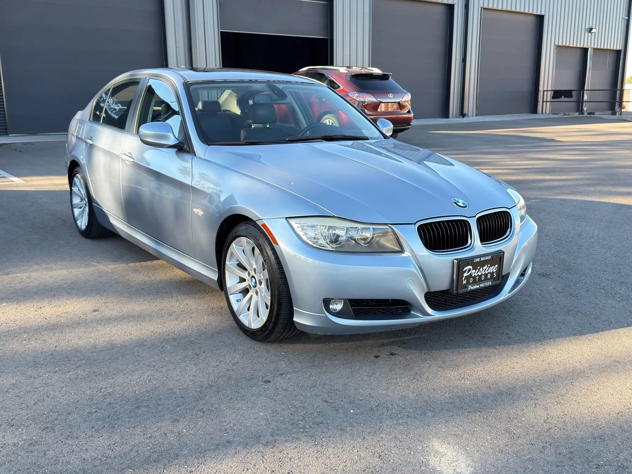 Used 2011 BMW 328i Sedan image 2