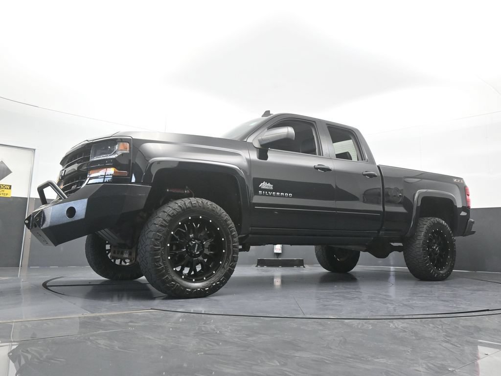Used 2018 Chevrolet Silverado 1500 LT w/ All Star Edition AWD/4WD image 54