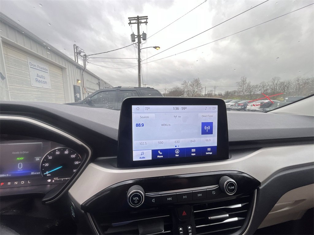 Used 2022 Ford Escape SEL image 16