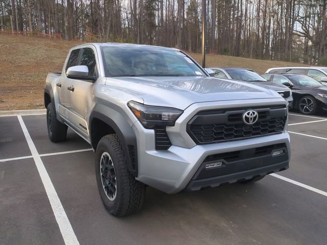 Used 2024 Toyota Tacoma TRD Off-Road image 3