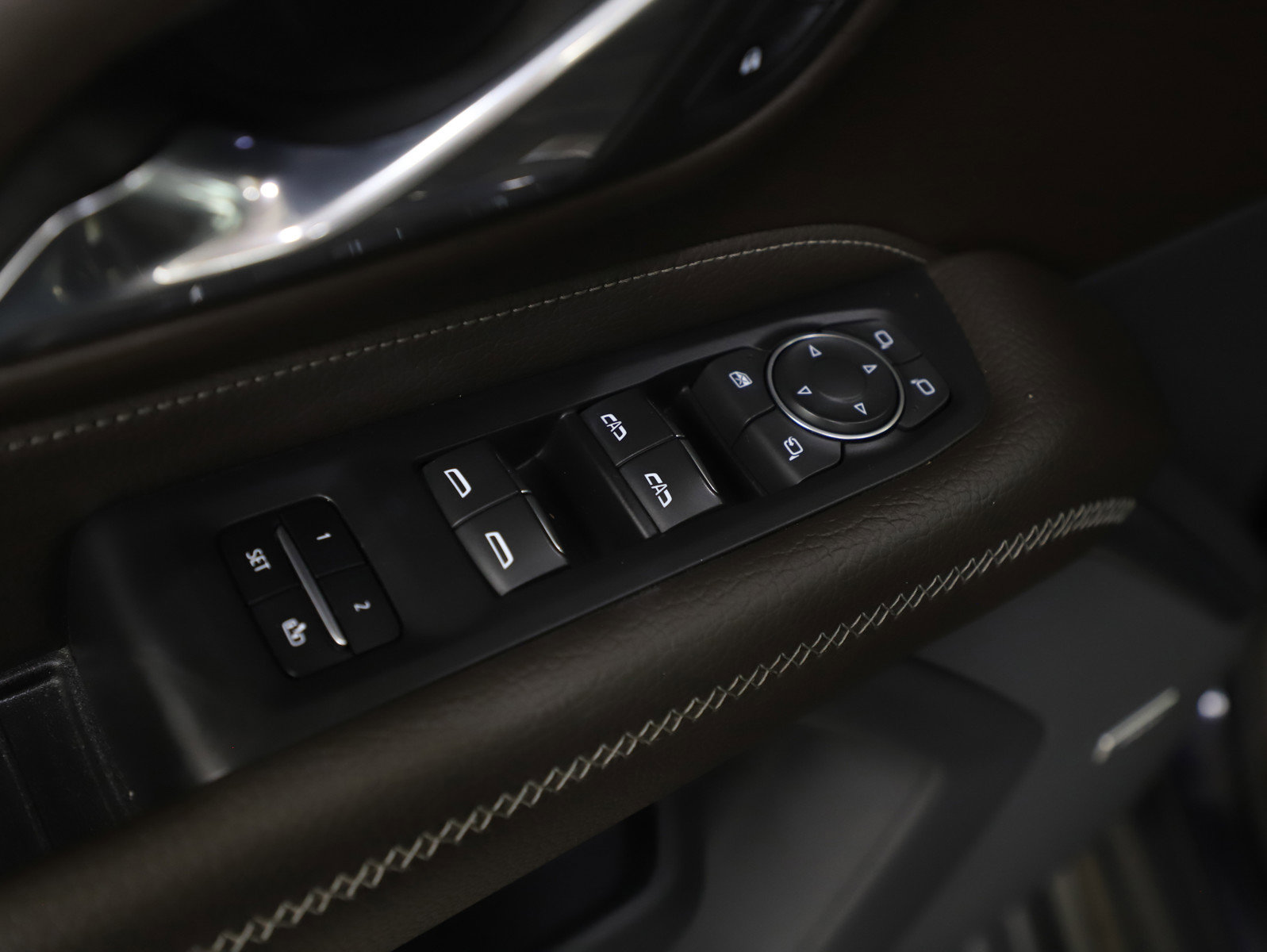 Used 2023 GMC Yukon XL Denali image 22