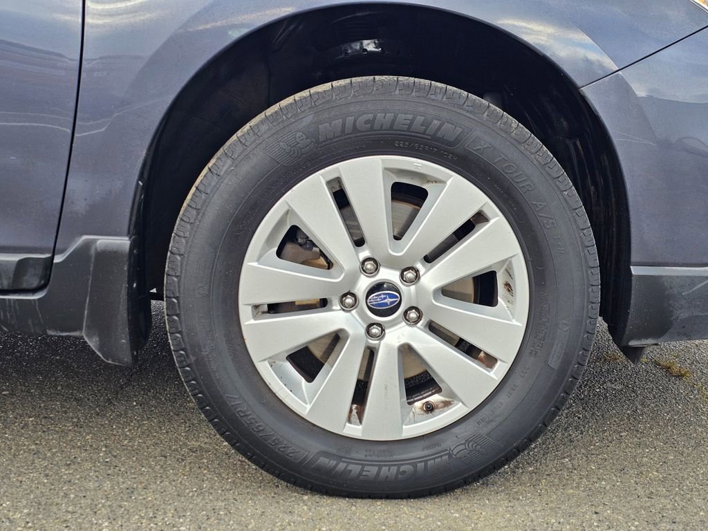 Used 2015 Subaru Outback 2.5i Premium AWD/4WD image 9